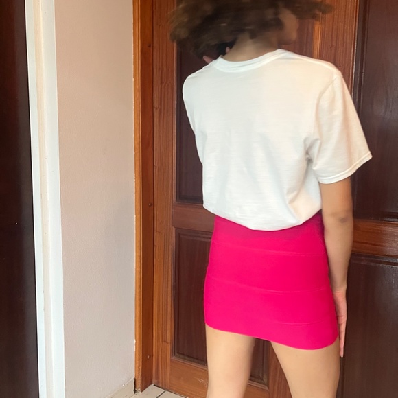 BCBG hot pink bandage skirt - XS - Picture 4 of 6
